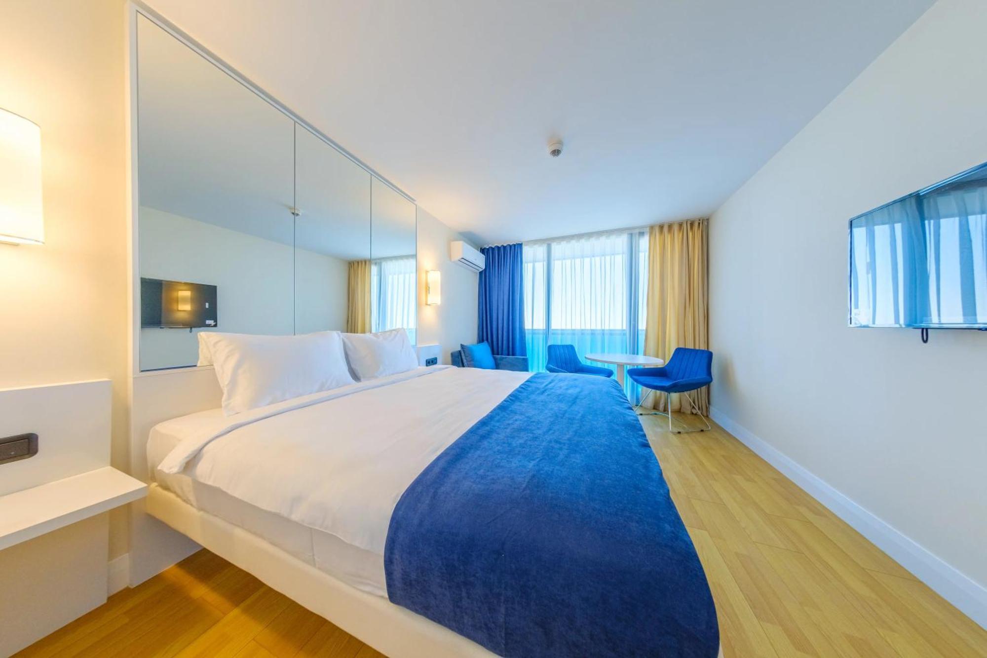 Panorama Seaview Batumi Lux Orbi City エクステリア 写真