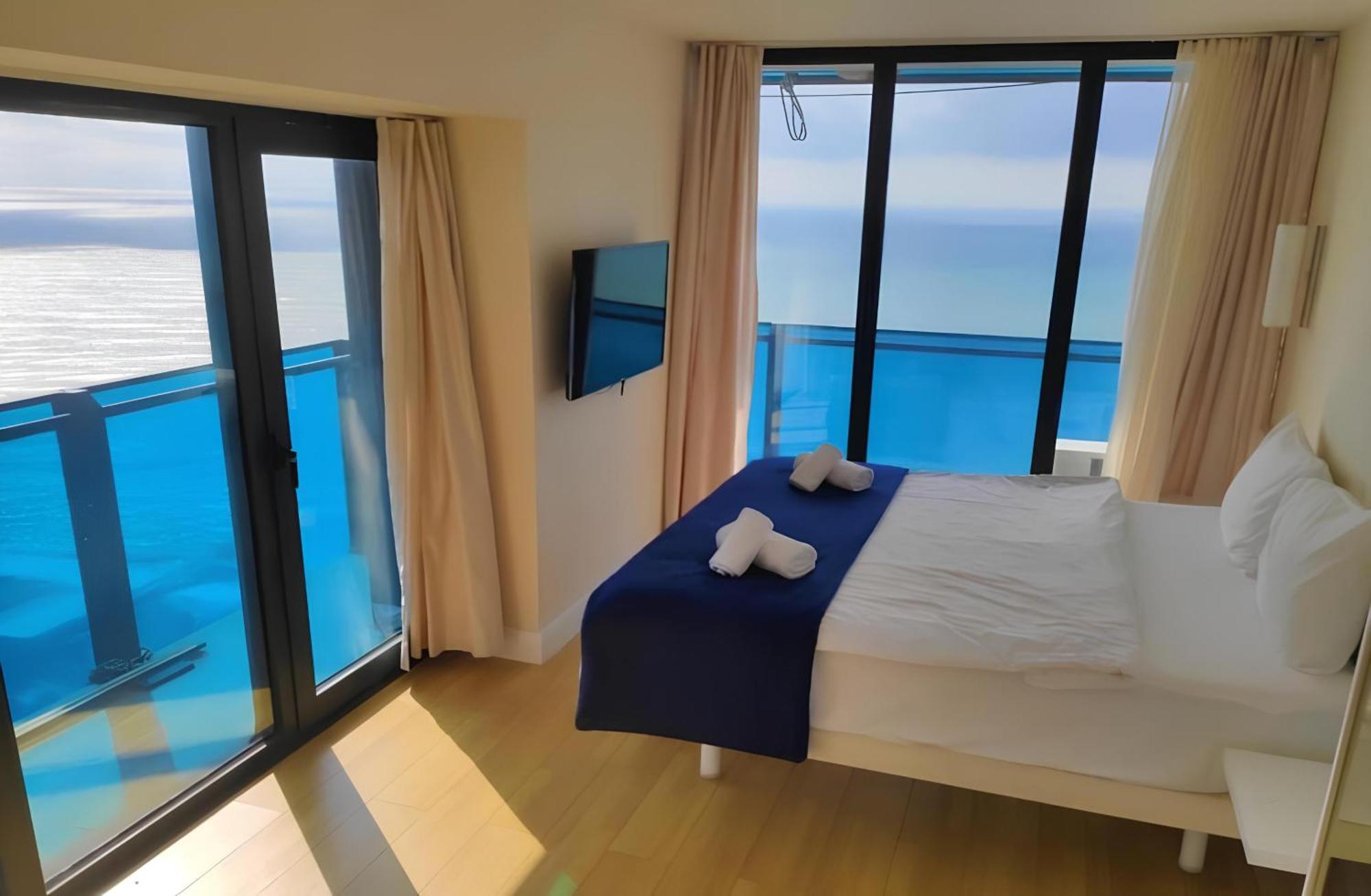 Panorama Seaview Batumi Lux Orbi City エクステリア 写真