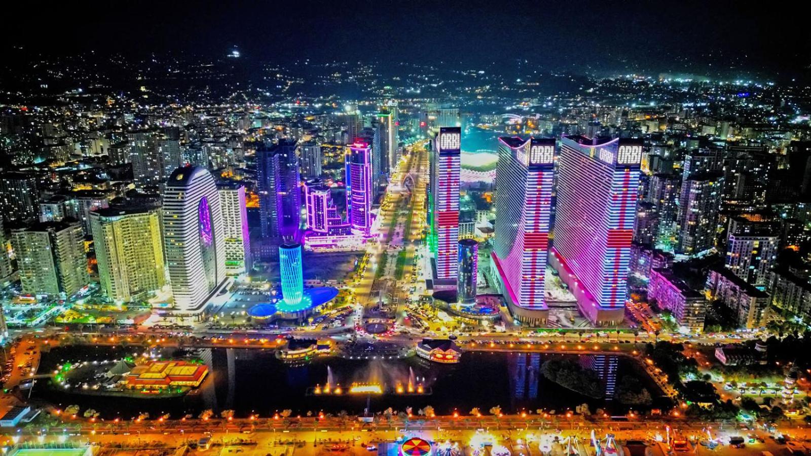 Panorama Seaview Batumi Lux Orbi City エクステリア 写真