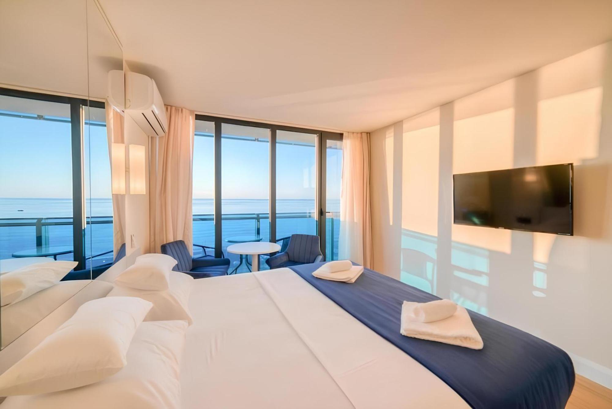 Panorama Seaview Batumi Lux Orbi City エクステリア 写真