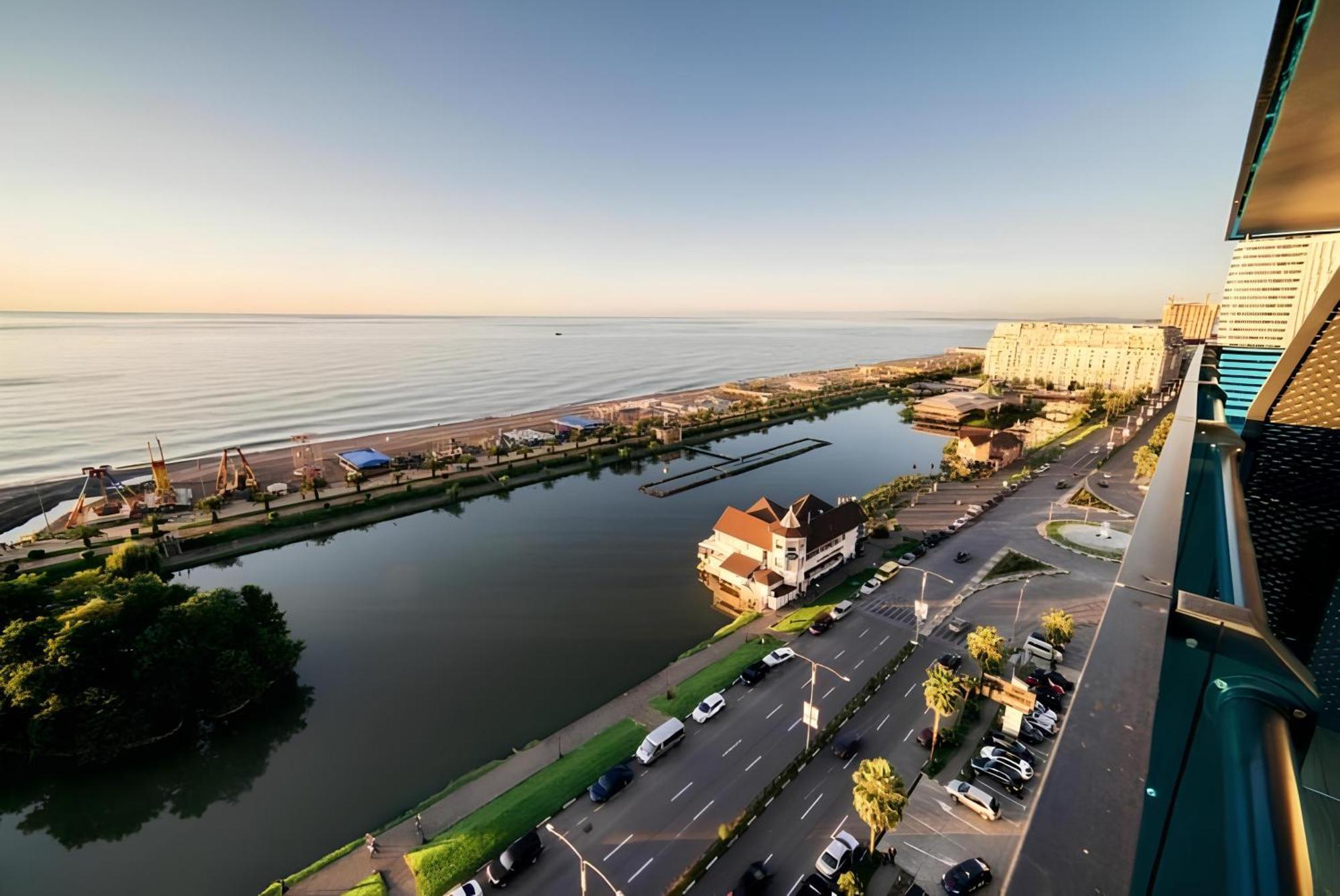 Panorama Seaview Batumi Lux Orbi City エクステリア 写真